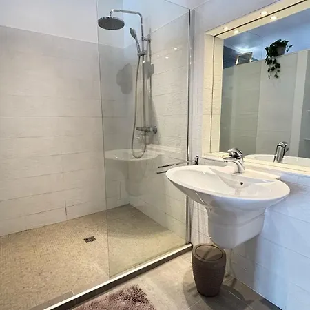 Cosy Eglantine 2 Ch- Centre & Tres Spacieux Apartment Pau